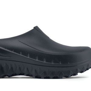 Bloodstone slip-resistant Cloggz